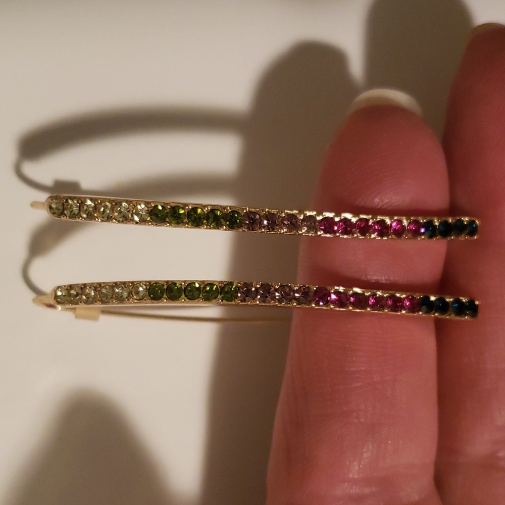 NWOT EARING GOLD AND MULTICOLOR GEM STONE 2" LONG - Picture 1 of 4